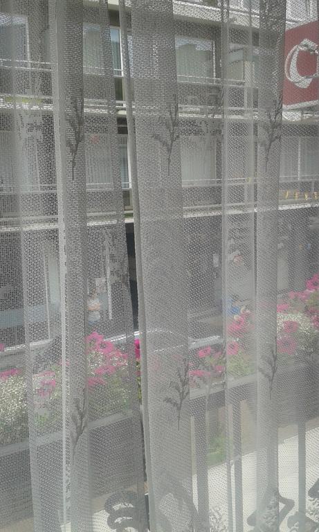 黑尔特酒店 亨克 外观 照片